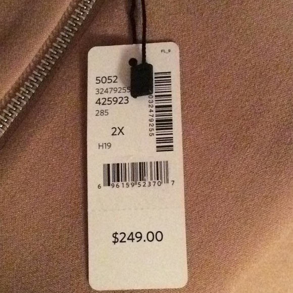 Cocoon Jacket - Picture 6 of 6